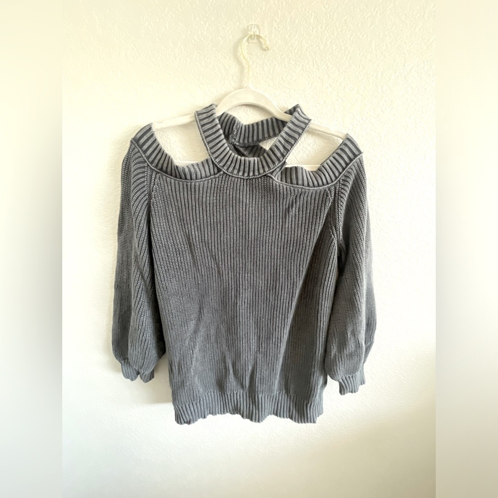 Vici cold shoulder sweater